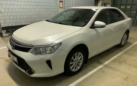 Toyota Camry, 2017 год, 1 999 000 рублей, 4 фотография