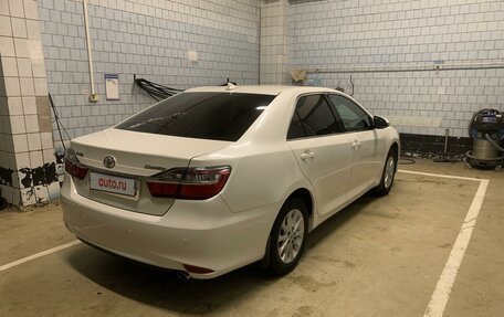 Toyota Camry, 2017 год, 1 999 000 рублей, 3 фотография