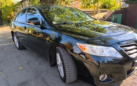 Toyota Camry, 2011 год, 1 900 000 рублей, 2 фотография