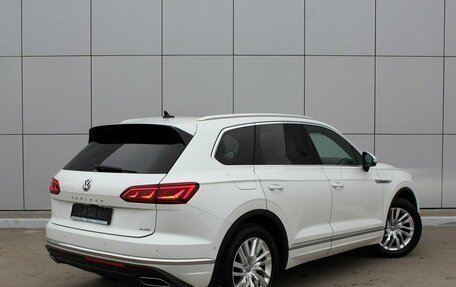 Volkswagen Touareg III, 2019 год, 5 350 000 рублей, 4 фотография