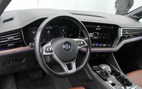 Volkswagen Touareg III, 2019 год, 5 350 000 рублей, 14 фотография