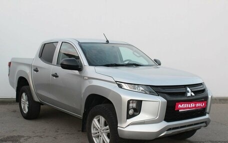 Mitsubishi L200 IV рестайлинг, 2019 год, 2 200 000 рублей, 3 фотография