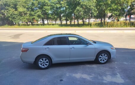 Toyota Camry, 2011 год, 1 320 000 рублей, 2 фотография