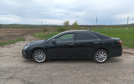 Toyota Camry, 2017 год, 2 150 000 рублей, 3 фотография