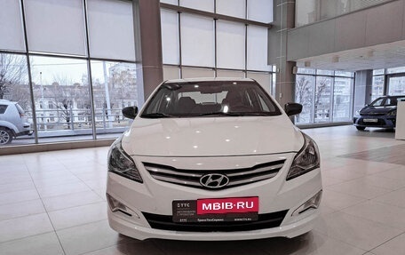 Hyundai Solaris II рестайлинг, 2015 год, 1 489 000 рублей, 2 фотография