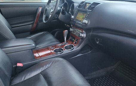 Toyota Highlander III, 2011 год, 2 100 000 рублей, 7 фотография