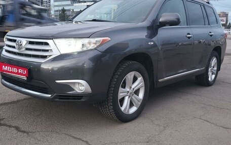 Toyota Highlander III, 2011 год, 2 100 000 рублей, 3 фотография