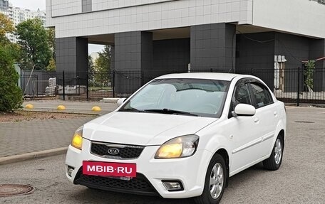 KIA Rio II, 2010 год, 650 000 рублей, 2 фотография