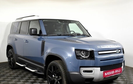 Land Rover Defender II, 2021 год, 7 990 000 рублей, 3 фотография