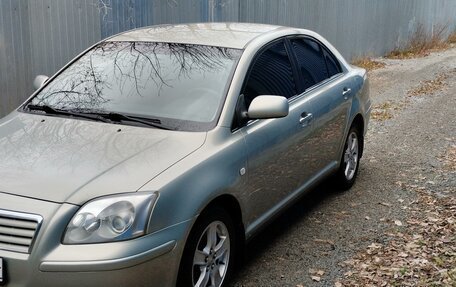 Toyota Avensis III рестайлинг, 2005 год, 810 000 рублей, 2 фотография