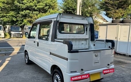 Daihatsu Hijet X, 2015 год, 585 077 рублей, 3 фотография