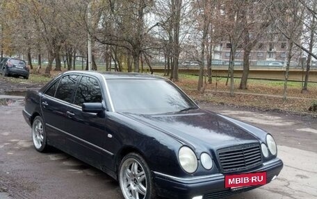 Mercedes-Benz E-Класс, 1996 год, 435 000 рублей, 4 фотография