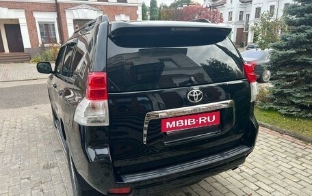 Toyota Land Cruiser Prado 150 рестайлинг 2, 2011 год, 2 690 000 рублей, 8 фотография