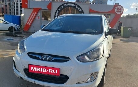 Hyundai Solaris II рестайлинг, 2013 год, 640 000 рублей, 1 фотография