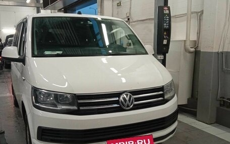 Volkswagen Caravelle T6 рестайлинг, 2018 год, 2 970 000 рублей, 2 фотография