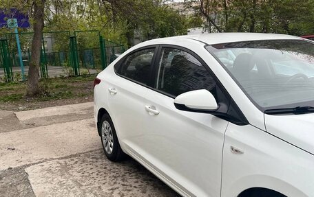 Hyundai Solaris II рестайлинг, 2017 год, 1 450 000 рублей, 3 фотография