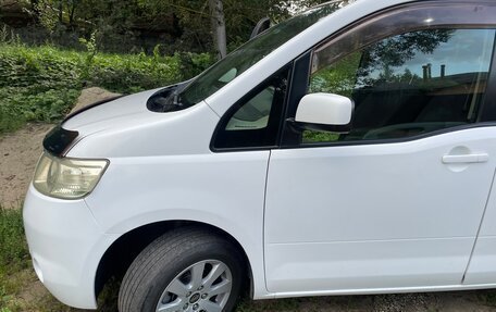 Nissan Serena III, 2006 год, 1 255 000 рублей, 17 фотография