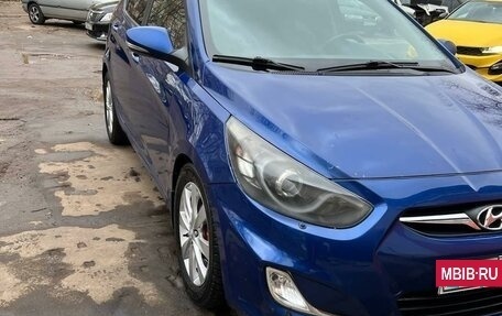 Hyundai Solaris II рестайлинг, 2012 год, 930 000 рублей, 3 фотография