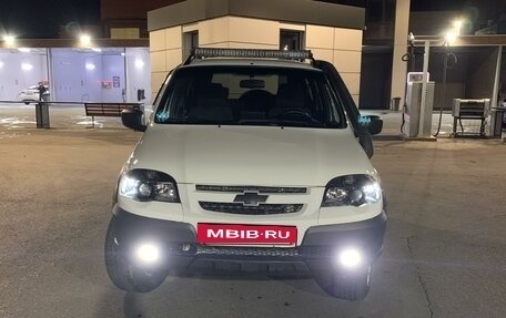 Chevrolet Niva I рестайлинг, 2016 год, 780 000 рублей, 2 фотография