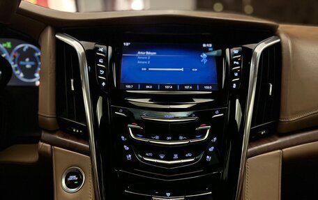 Cadillac Escalade IV, 2015 год, 3 995 000 рублей, 34 фотография