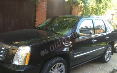 Cadillac Escalade III, 2011 год, 1 550 000 рублей, 2 фотография