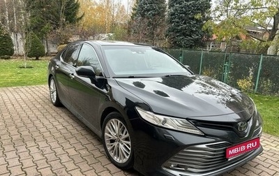 Toyota Camry, 2018 год, 2 550 000 рублей, 1 фотография