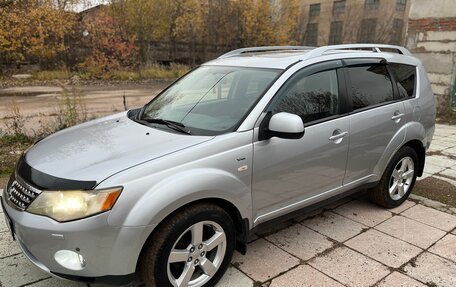 Mitsubishi Outlander III рестайлинг 3, 2007 год, 1 150 000 рублей, 9 фотография