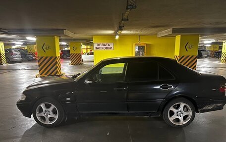 Mercedes-Benz C-Класс, 1998 год, 550 000 рублей, 4 фотография