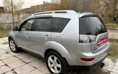 Mitsubishi Outlander III рестайлинг 3, 2007 год, 1 150 000 рублей, 7 фотография