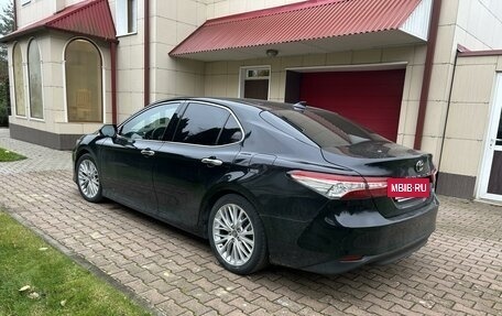 Toyota Camry, 2018 год, 2 550 000 рублей, 3 фотография