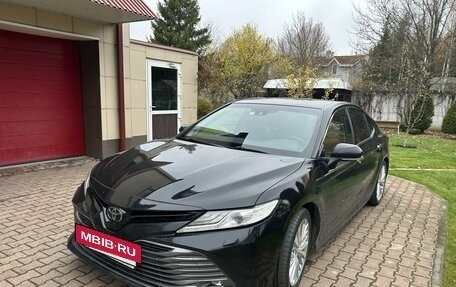 Toyota Camry, 2018 год, 2 550 000 рублей, 2 фотография