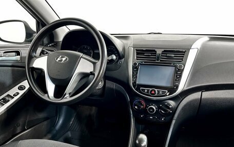 Hyundai Solaris II рестайлинг, 2012 год, 799 000 рублей, 13 фотография