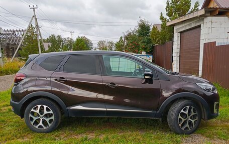 Renault Kaptur I рестайлинг, 2017 год, 1 785 000 рублей, 5 фотография