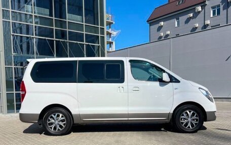 Hyundai Grand Starex Grand Starex I рестайлинг 2, 2015 год, 3 000 000 рублей, 5 фотография