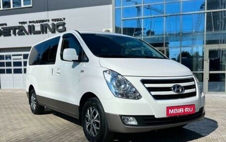 Hyundai Grand Starex Grand Starex I рестайлинг 2, 2015 год, 3 000 000 рублей, 11 фотография