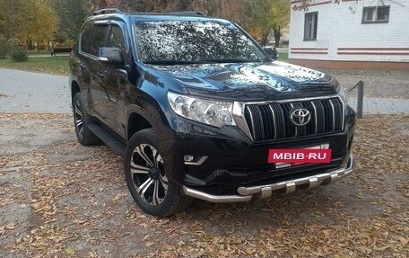 Toyota Land Cruiser Prado 150 рестайлинг 2, 2018 год, 5 200 000 рублей, 2 фотография