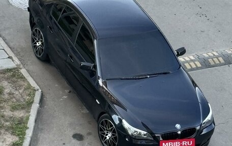 BMW 5 серия, 2008 год, 2 700 000 рублей, 3 фотография