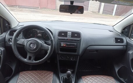 Volkswagen Polo VI (EU Market), 2014 год, 950 000 рублей, 26 фотография