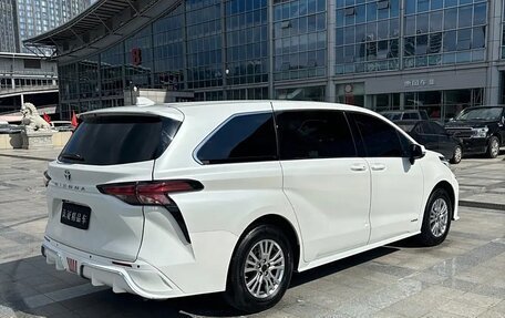 Toyota Sienna, 2021 год, 4 500 000 рублей, 7 фотография