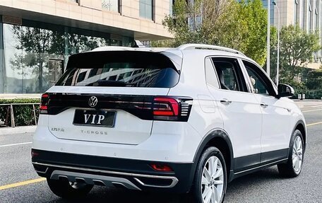 Volkswagen T-Cross I, 2021 год, 1 660 000 рублей, 6 фотография