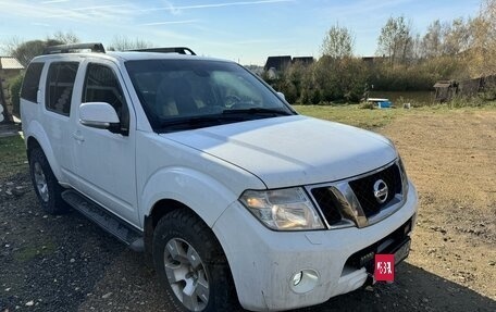 Nissan Pathfinder, 2013 год, 1 900 000 рублей, 1 фотография