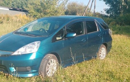 Honda Fit Shuttle I рестайлинг, 2012 год, 990 000 рублей, 1 фотография