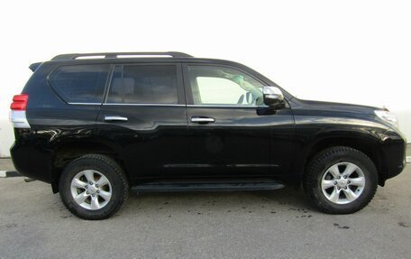 Toyota Land Cruiser Prado 150 рестайлинг 2, 2010 год, 3 290 000 рублей, 8 фотография