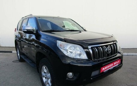 Toyota Land Cruiser Prado 150 рестайлинг 2, 2010 год, 3 290 000 рублей, 3 фотография