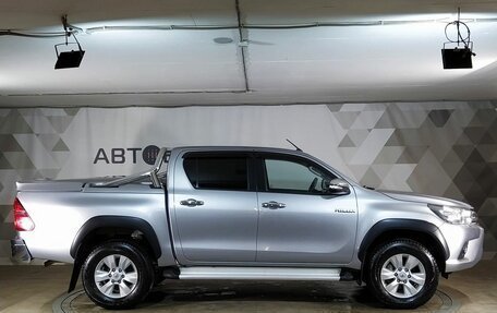 Toyota Hilux VIII, 2016 год, 2 559 000 рублей, 6 фотография