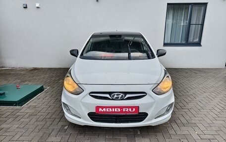 Hyundai Solaris II рестайлинг, 2013 год, 720 000 рублей, 1 фотография