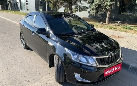 KIA Rio III рестайлинг, 2013 год, 900 000 рублей, 1 фотография