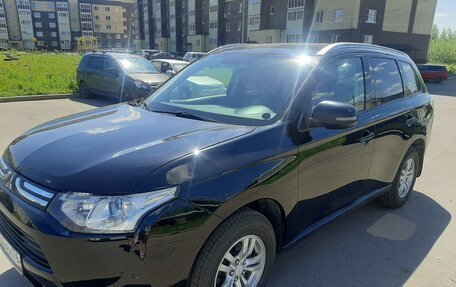 Mitsubishi Outlander III рестайлинг 3, 2013 год, 1 280 000 рублей, 1 фотография