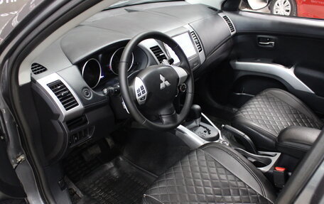 Mitsubishi Outlander III рестайлинг 3, 2011 год, 1 433 000 рублей, 5 фотография