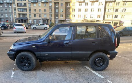 Chevrolet Niva I рестайлинг, 2004 год, 215 000 рублей, 3 фотография